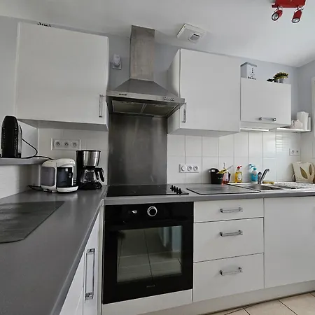 Maisonnette Proche Du Bourg, 5 Pers, Jardin - Fr-1-476-84 * LʼAiguillon-sur-Mer